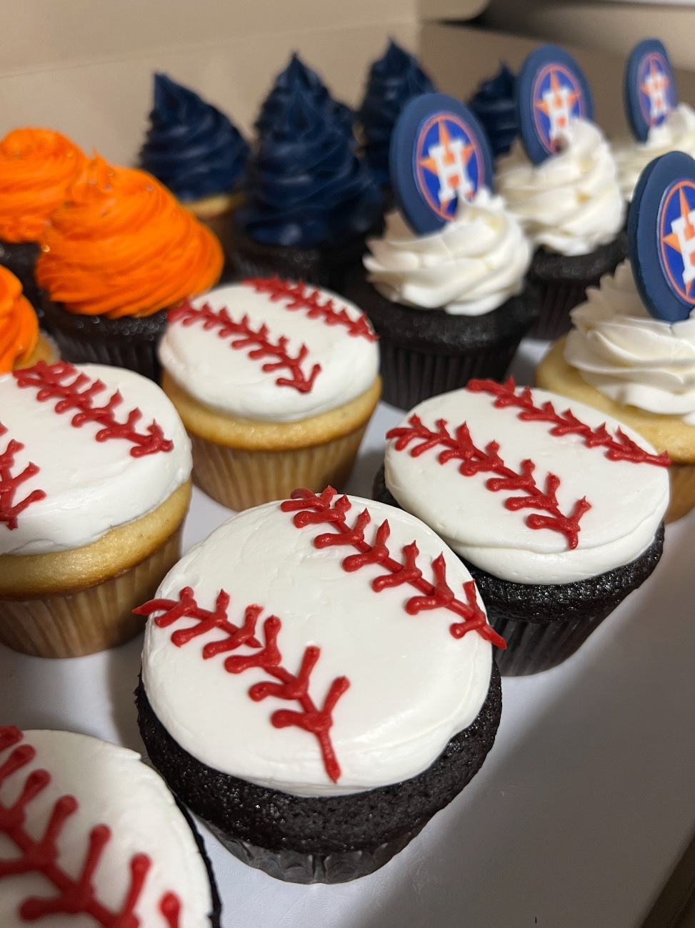 Baseball themed cupcakes